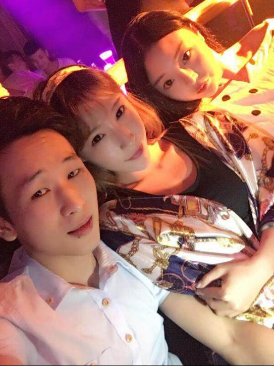 正规的ktv服务员好吗？去ktv当服务员好还是酒店服务员好　本文共（900字）