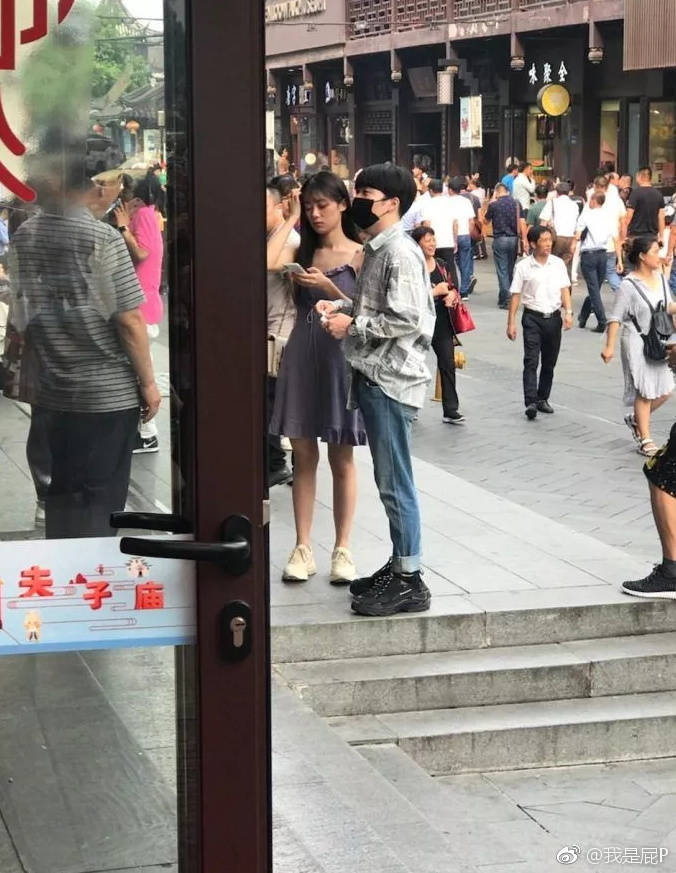 rookie中文怎么那么好？rookie女朋友是小钰吗　本文共（1059字）