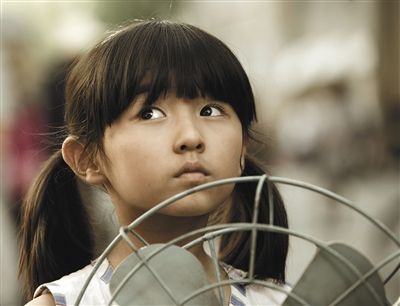 张子枫为什么五岁就能演广告资源这么好,她和黄磊什么关系？　本文共（1087字）