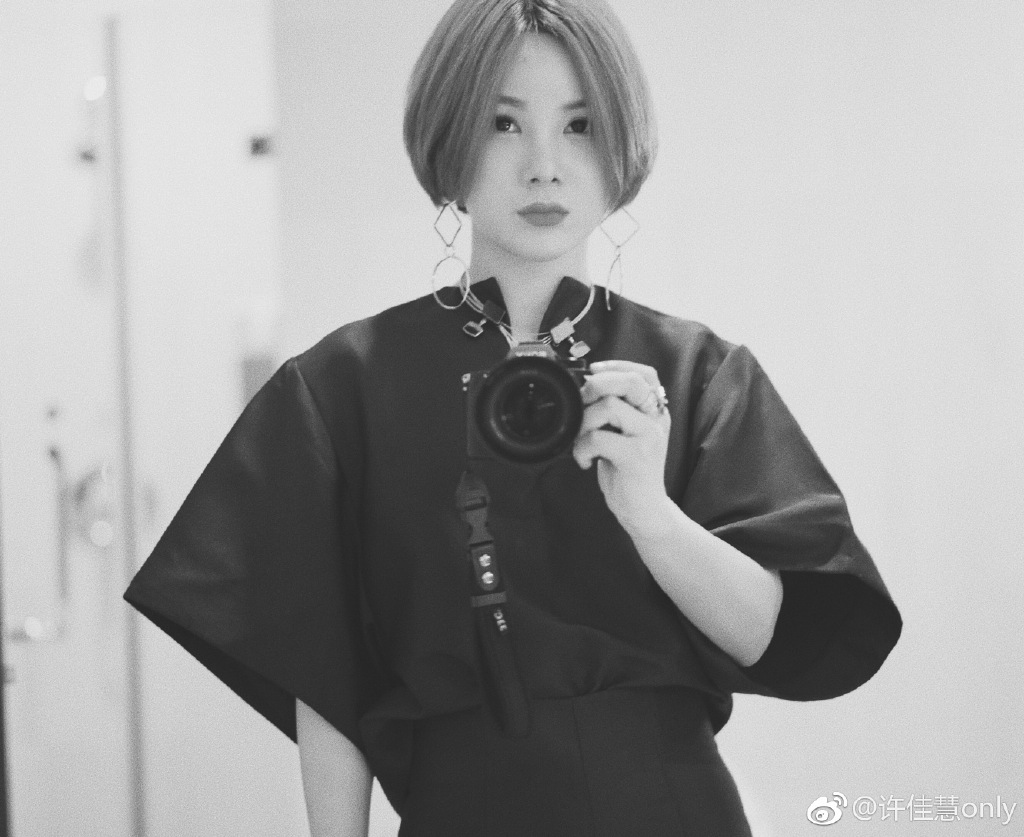 许佳慧为什么不红,她结婚了吗老公是谁？　本文共（1088字）