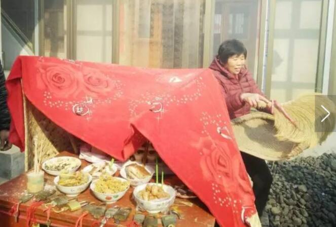 一定要给孩子开锁子吗？农村给小孩开锁子口诀是怎样的　本文共（1042字）