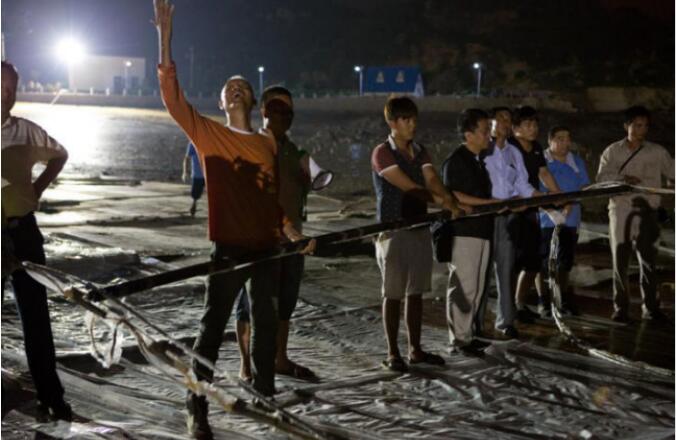 蔡国强的天梯是怎么做的,一次天梯花费多少钱？　本文共（1171字）