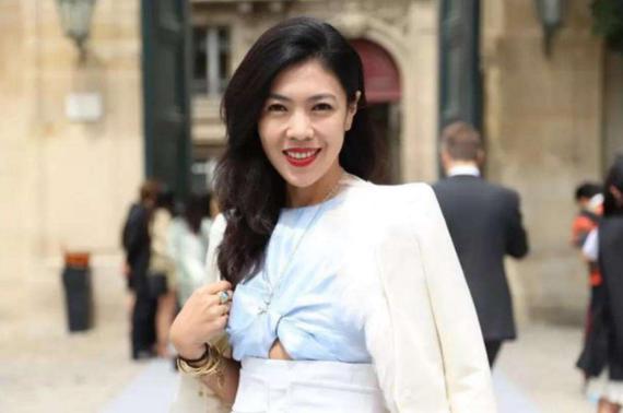洪晃的三次婚姻史回顾,他和苏芒谁更厉害？　本文共（2459字）
