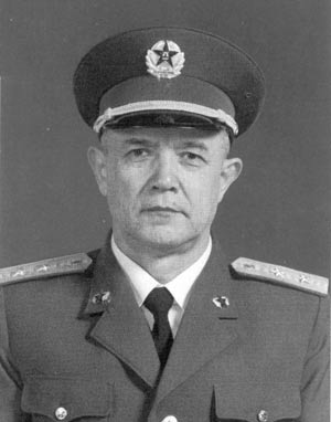 林虎将军年轻时候的帅气照片,老将军为引进俄战机立下汗马功劳　本文共（1304字）