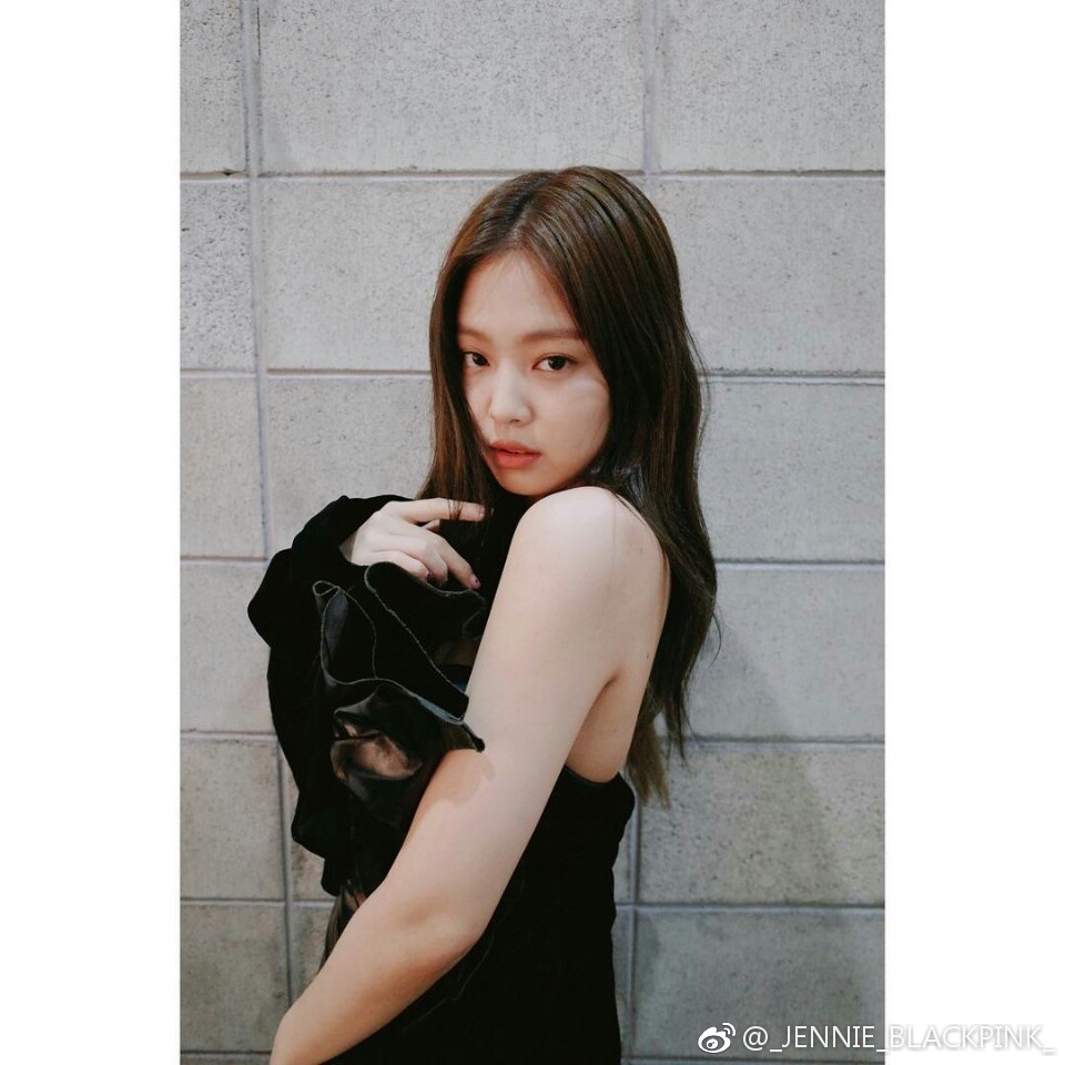 jennie金智妮划水是什么意思,她对划水是如何回应的？　本文共（974字）