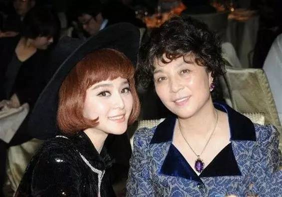 董子健的妈妈王京花照片,王京花现在签约艺人有哪些　本文共（839字）
