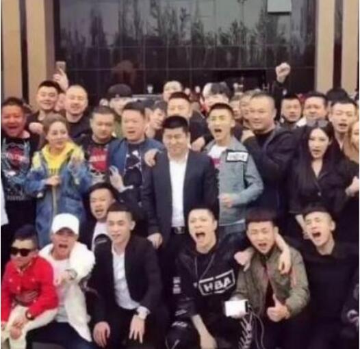 吴迪和亿人忠哥、健哥怎么了？吴迪被方丈打是怎么回事　本文共（1012字）