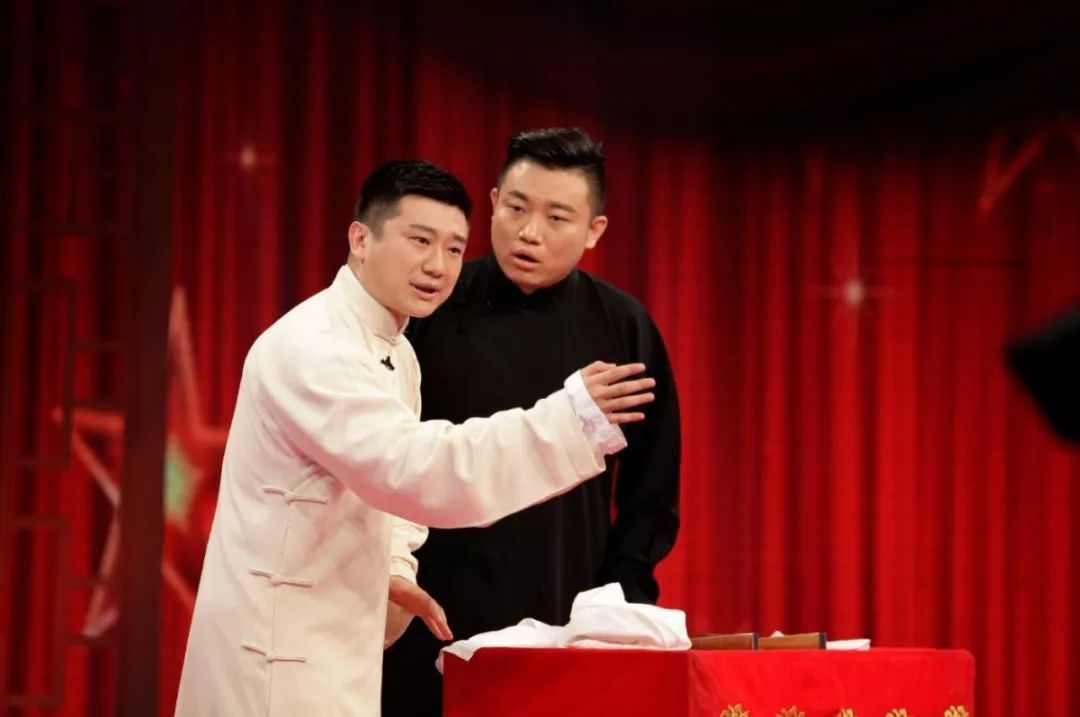 李寅飞的女友和郭德纲是什么关系,他现任女友邢珊资料　本文共（1255字）