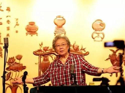 连丽如为什么叫连先生,他为什么不是评书四大家？　本文共（1015字）