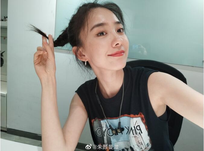 魏佳庆老公是谁是干什么的,她为什么不火　本文共（1085字）