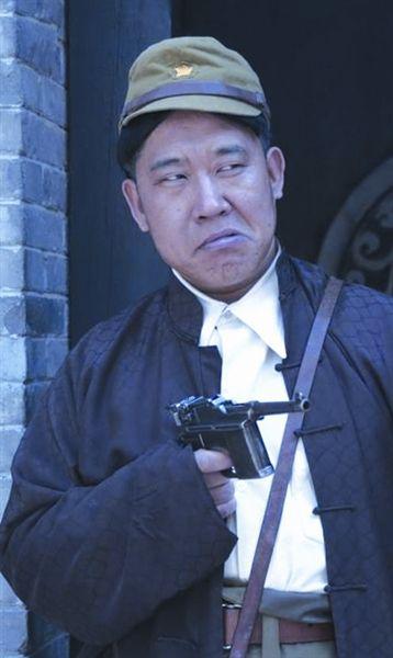 杜旭东的嘴是天生就歪的吗？杜旭东女儿杜金京现任老公是韩尧强吗　本文共（901字）