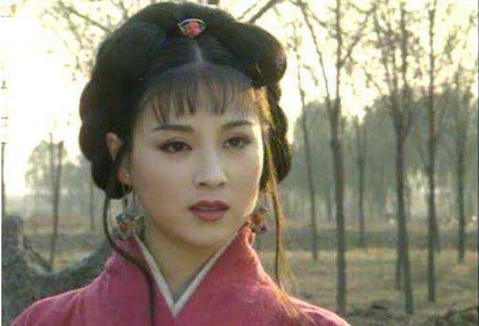 赵明明和英宁离婚后又结婚了吗,赵明明是赵忠祥的女儿是谣传　本文共（1074字）