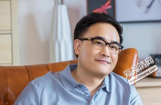 盲约里蒋欣戴的手链图片