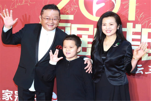 王刚的妻子，小王刚的第二任老婆叫(小王刚的前妻)