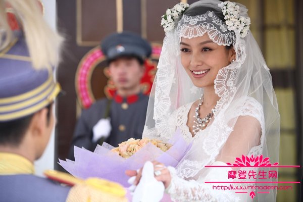 齐芳和钟汉良婚纱照图片(齐芳个人资料简介 钟汉良)