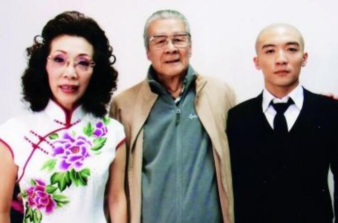 裘继戎为什么没有头发(裘继戎为什么是第四代)