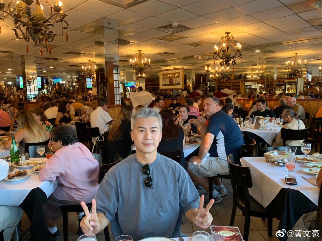陈孝萱年轻时候的照片(陈孝萱剧照)