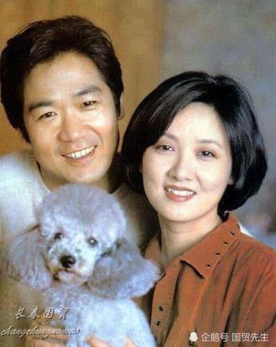 张国立和邓婕有孩子吗，邓婕的婚史(张国立和邓婕几几年结婚)