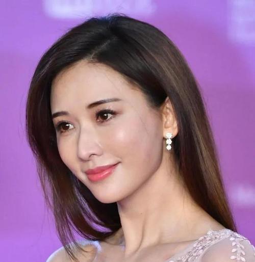 女明星谁最漂亮，最好看的明星女前(最漂亮的女明星前十位)