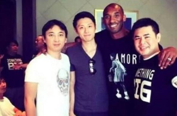 张嘉倪为什么叫霓虹灯