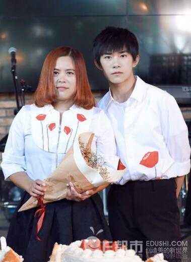 易烊千玺爸爸易上捷做什么的？千玺妈妈谢水