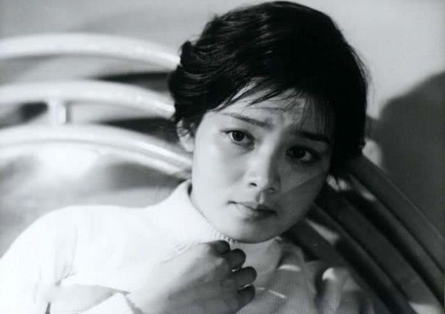 演员潘虹年龄，四川话剧演员潘虹(著名演员潘虹)