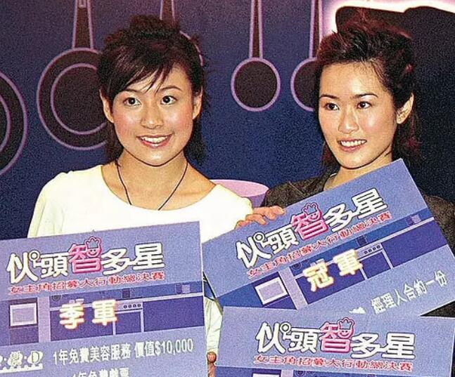 江若琳走光露卫生巾图