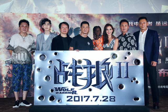 徐嘉雯为什么要加钱演战狼2？徐嘉雯是不是(战狼原定女主角徐嘉回应片酬加价:从未加价)