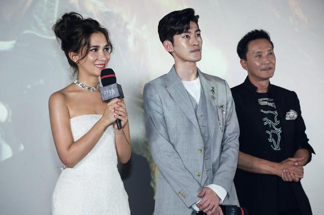 徐嘉雯为什么要加钱演战狼2？徐嘉雯是不是(战狼原定女主角徐嘉回应片酬加价:从未加价)