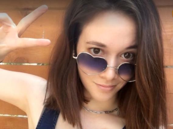 徐嘉雯为什么要加钱演战狼2？徐嘉雯是不是(战狼原定女主角徐嘉回应片酬加价:从未加价)