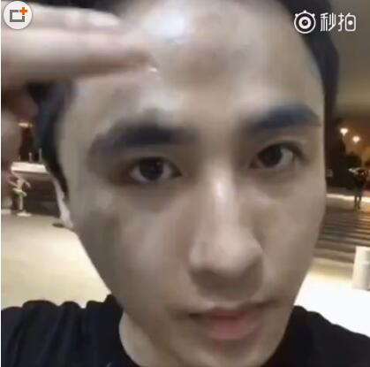 散打哥徒弟被散打哥睡过？快手散打哥搞笑视(快手散打哥是练散打的吗)