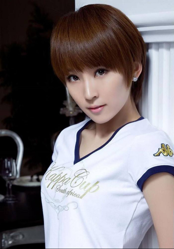 大左和谢楠是什么关系？大左现在结婚了吗站(谢楠闺蜜大左)