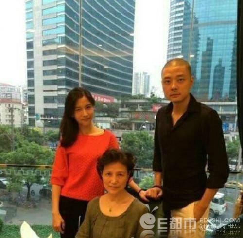 玛利亚凯莉是什么人种(玛丽亚凯莉是黑人?)