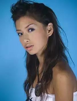 angelababy杨颖整容前照片惊人(杨颖真的整过容)