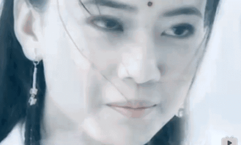 周芷若为什么不如赵敏？赵敏和周芷若谁是小(为什么赵敏是女主角,而我们喜欢周芷若)