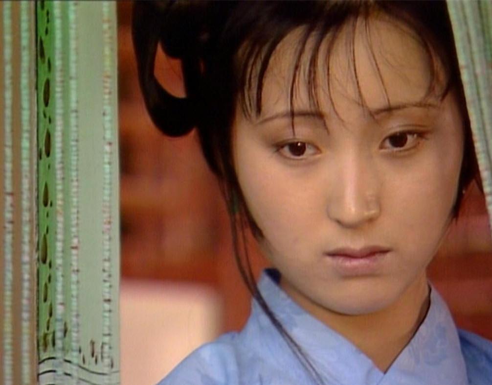 流氓古力娜扎婚纱照(古力娜扎穿婚纱视频)