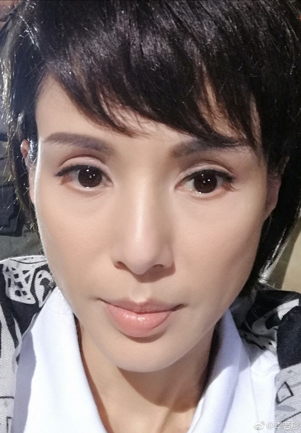 李若彤怎么保养的(李若彤是怎么保养皮肤和管理身材的)