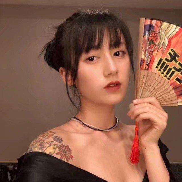 黑尾酱的纹身由来(黑尾酱当兵还有纹身)