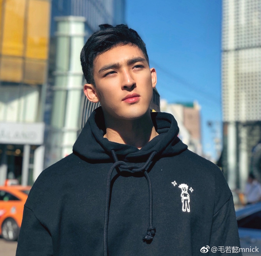 黑尾酱前男友毛若懿资料照片(黑尾酱的老公是谁)