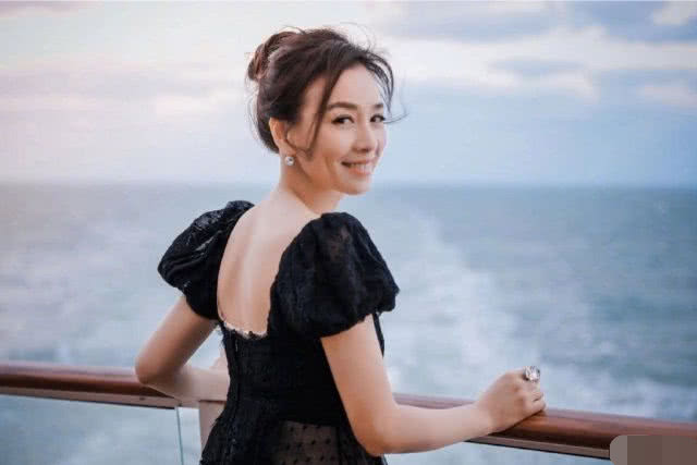 曾哲贞和张庭谁漂亮(张庭年轻时漂亮吗)