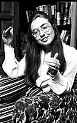 克林顿女儿不是亲生的？希拉里年轻时的照片(希拉里·克林顿几岁了)