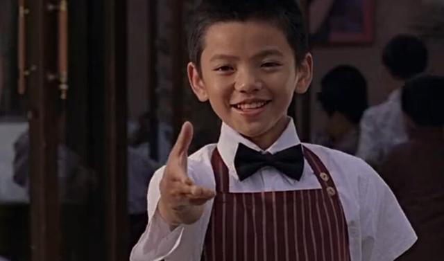 功夫里的小男孩是吴亦凡吗？功夫里黄圣依手