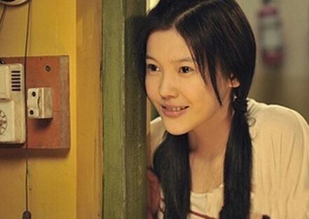 杨子珊和赵薇是什么关系(杨子姗和赵薇不再续约是因为没被捧火吗?)