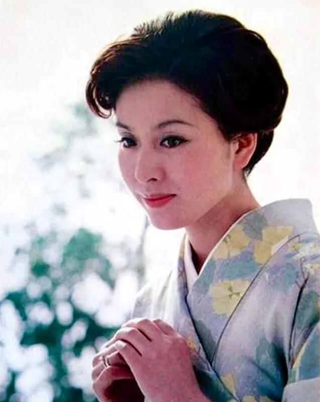 栗原小卷年轻时太漂亮了图(年轻时的栗原小照片)