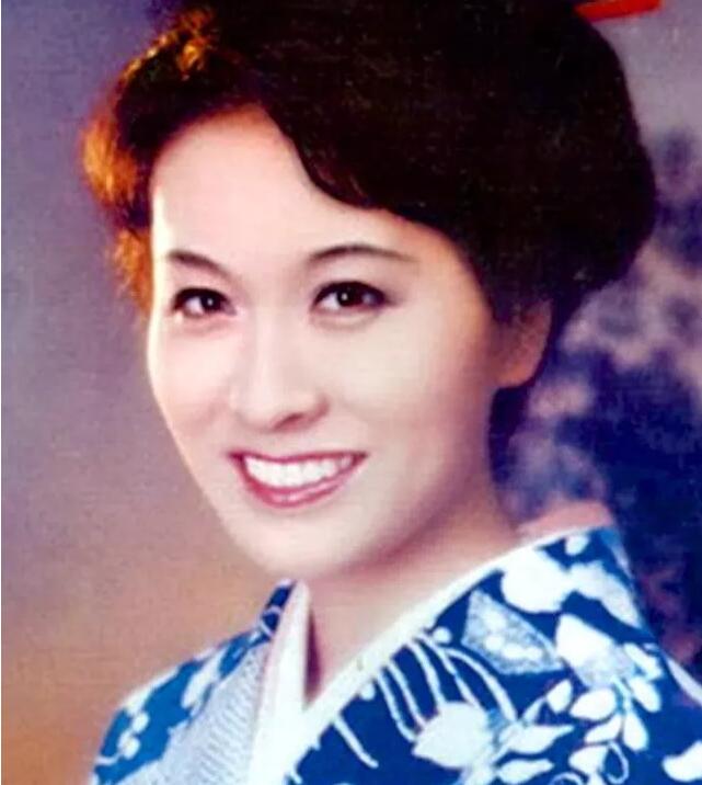 栗原小卷年轻时太漂亮了图(年轻时的栗原小照片)