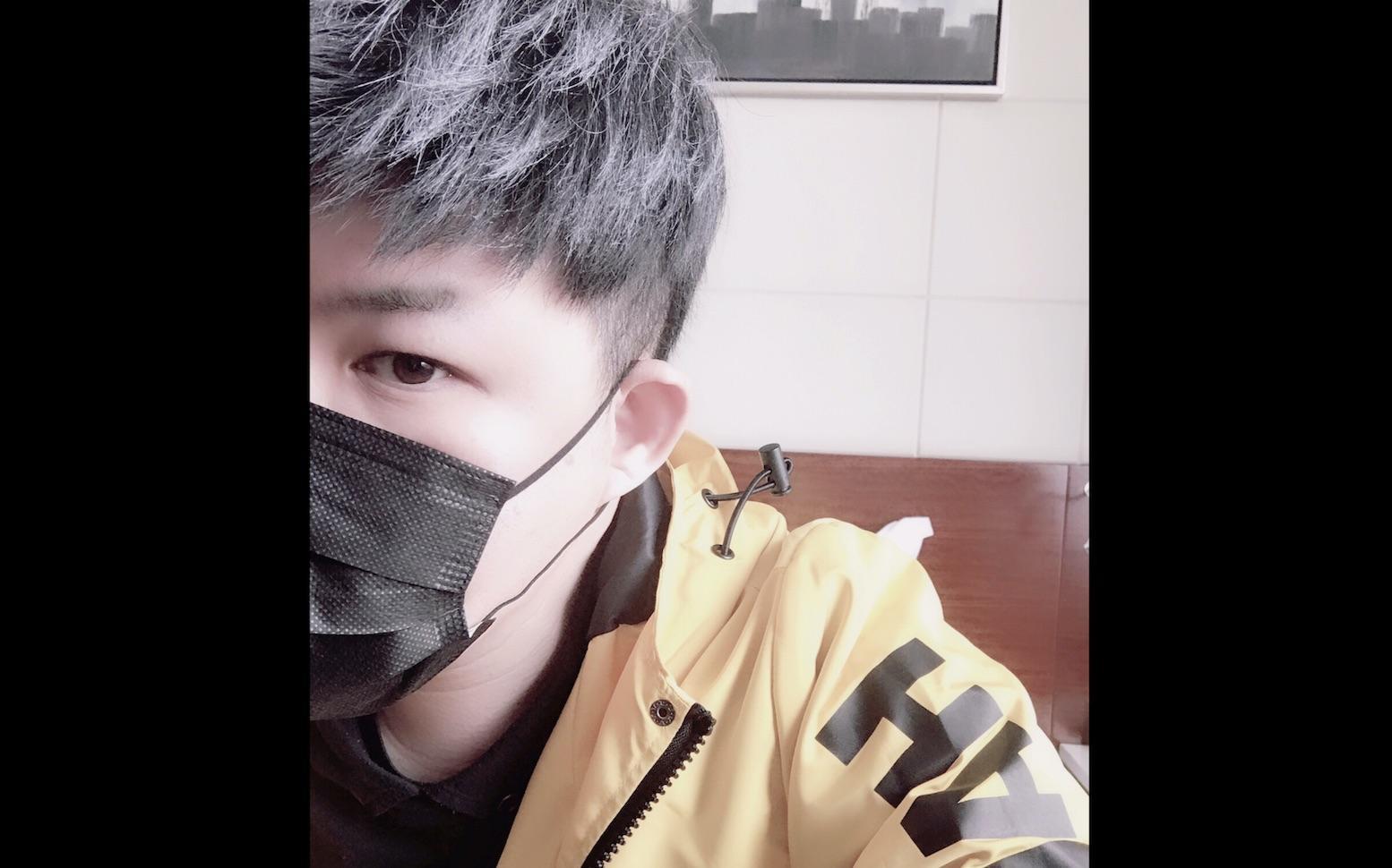 伦桑在网上被爆出的黑历史有很多,其中1篇是说的伦桑跟粉丝上床,被