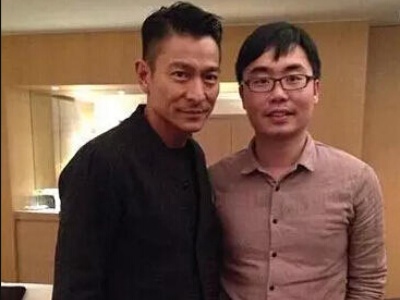 蔡崇达和刘德华是什么关系？刘德华坠马受伤(刘德华坠马后)