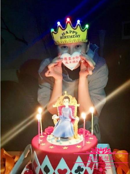 林依轮庆祝和妻子婚姻26年(林依轮结婚照)