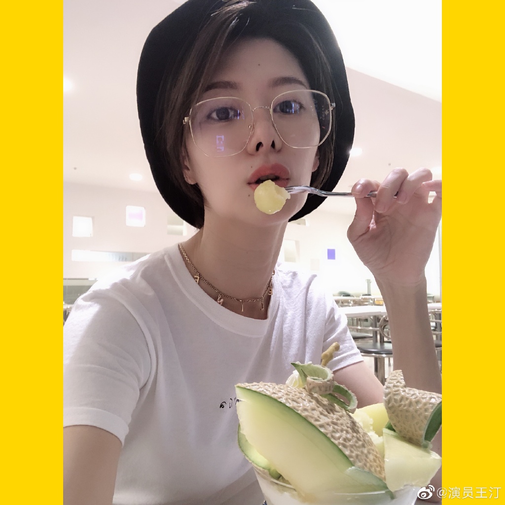 傅菁和王汀对比照组图(王汀和傅菁好像)