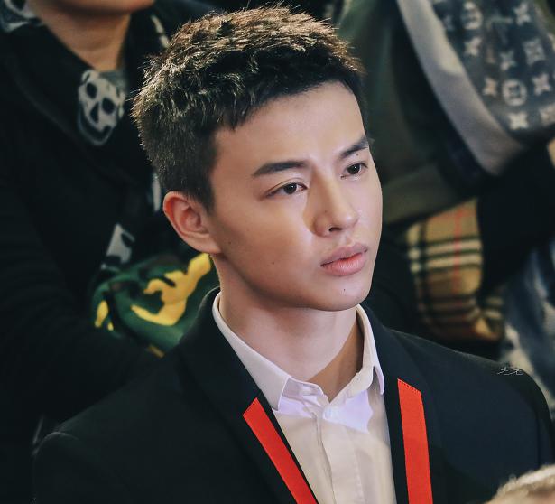 尹昉是哪个导演的儿子吗(尹昉怎么当主演的)